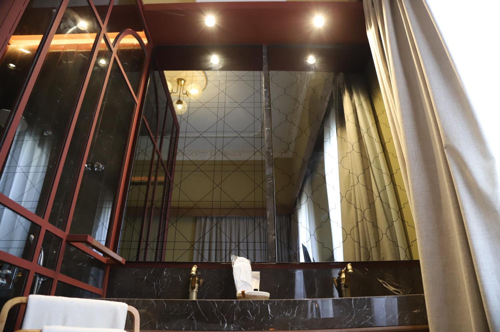Hotel Lost Gemmayzeh Beirut Esterno foto