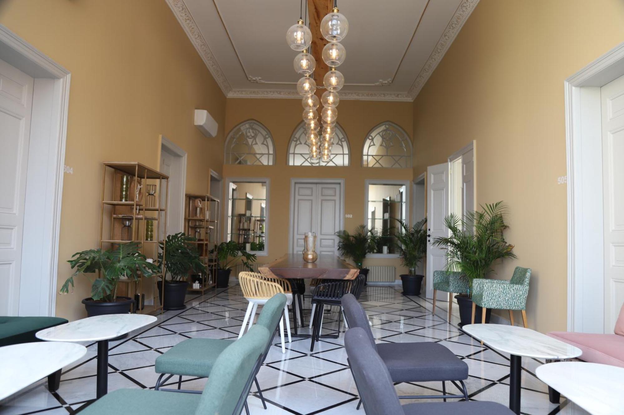 Hotel Lost Gemmayzeh Beirut Esterno foto